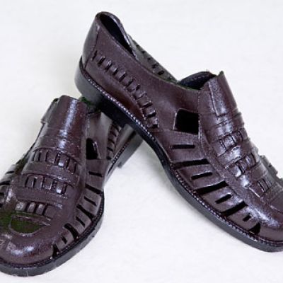 Giày nhựa có lỗ thoáng 2112